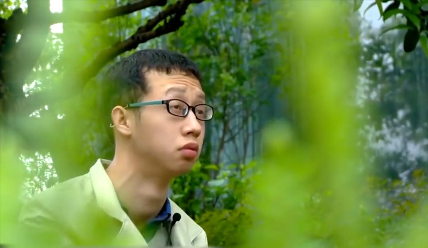 低情商小伙相亲：零收入却想找漂亮女友，扬言可以带女友一起啃老