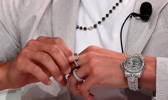 c罗投资中国,c罗奢华珠宝手表