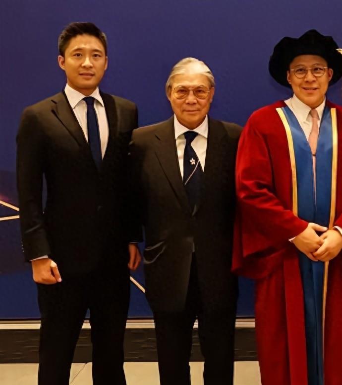 朱玲玲霍震霆对郭晶晶的评价,朱玲玲与郭晶晶结婚照