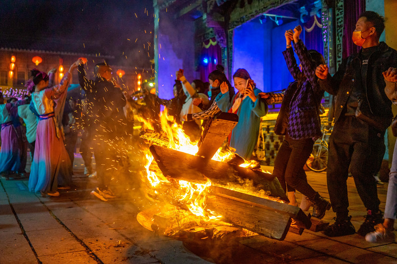 镇江旅游攻略夜景,看美丽的镇江城市夜景