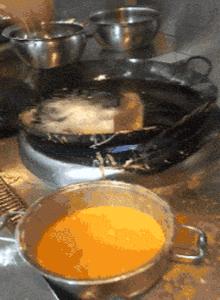 “性取向测试!”如果你看到的是一群人在游泳,那就再仔细看看