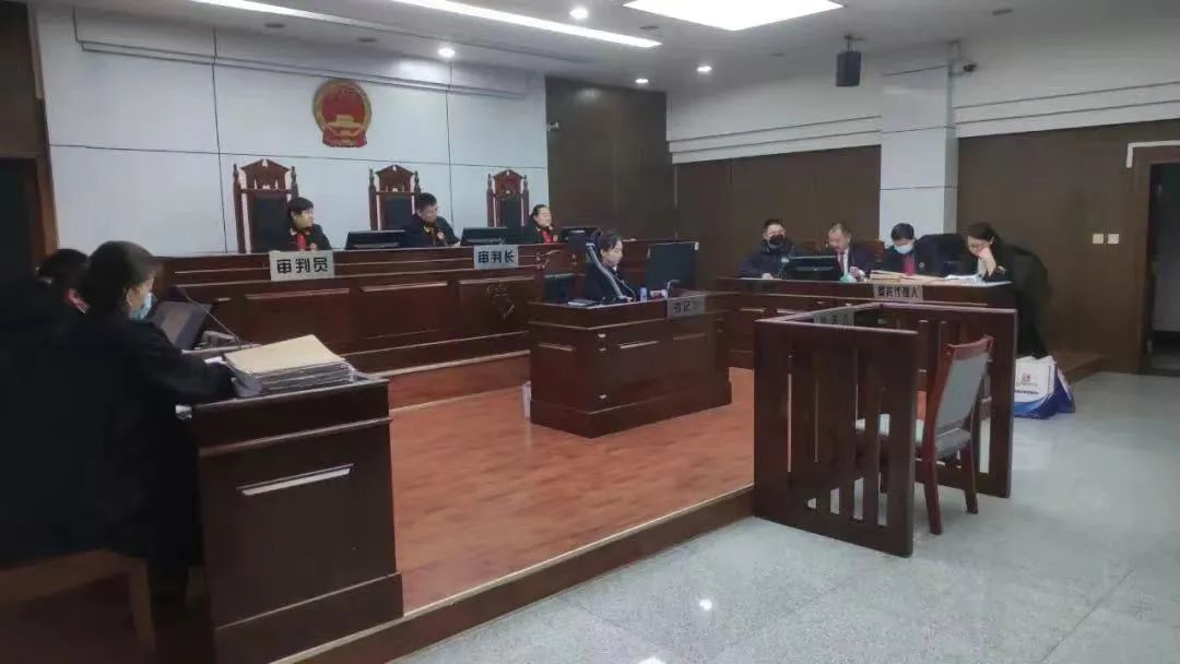 长沙假冒商标民事赔偿诉讼案例,卖假冒侵权品牌被起诉罚款多少