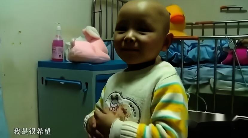 可怜的4岁小女孩意外生病离世了,4岁女童重症奇迹生还