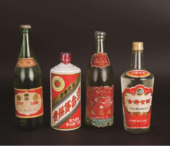 泸州特曲和国窖1573哪个好,泸州老窖特曲38度和国窖1573的38度