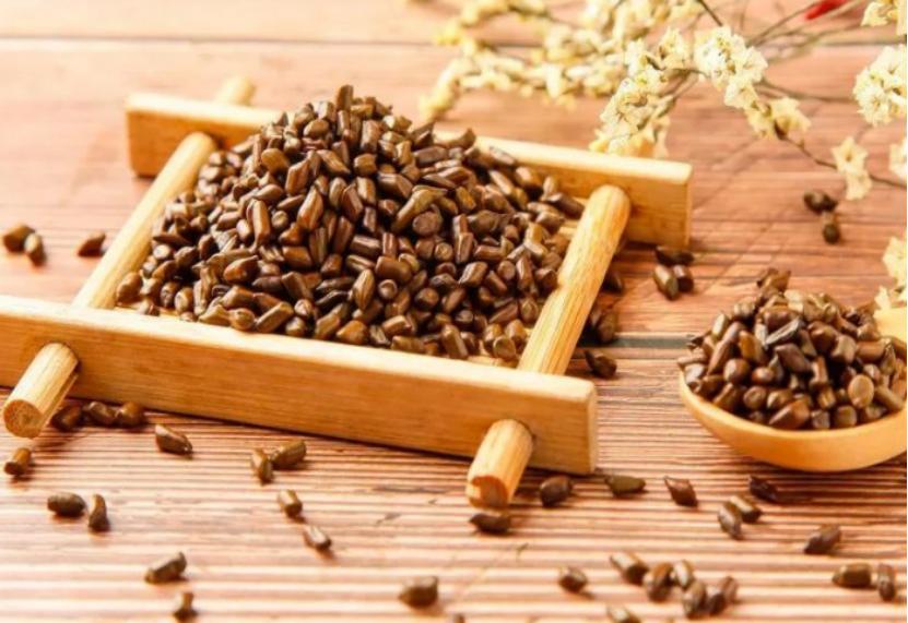 什么茶最适合40岁的男人每天喝,40岁男人喝什么茶养生效果好些