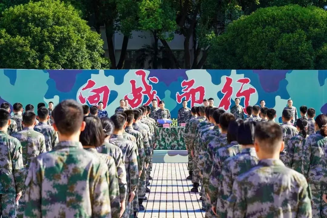 哪个大学专业校服最好看,大学专业古风校服