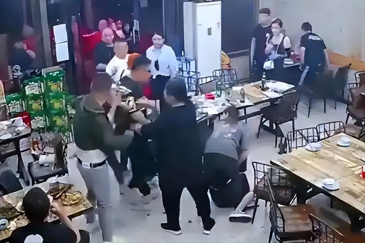 18岁少女被杀惨遭抛尸破案,花季少女被杀抛尸警方追凶