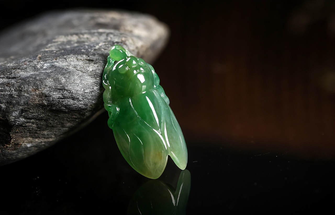 为什么a货翡翠很便宜,为什么买翡翠要到四会