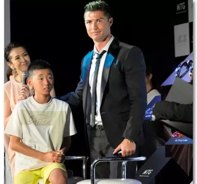 看完这20张照片,才明白为何他是这个星球最牛的运动员…