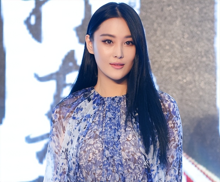 张馨予一手烂牌打出王炸的水平,张馨予一手烂牌打王炸