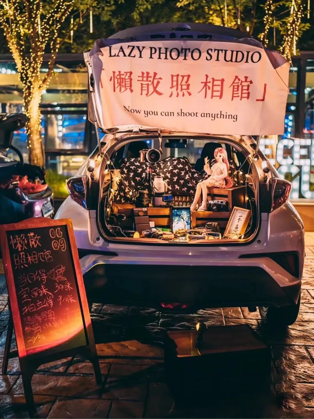 95后夫妻摆摊月入过万,摆地摊年薪百万