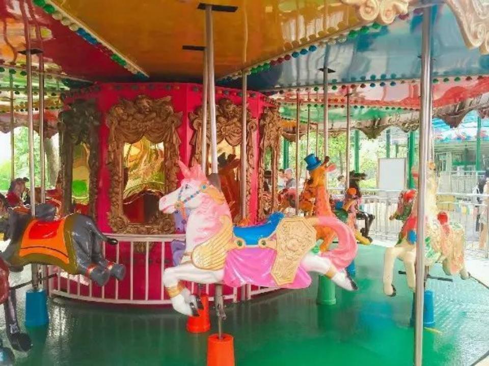 废弃的游乐园还很阴森,阴森废弃乐园