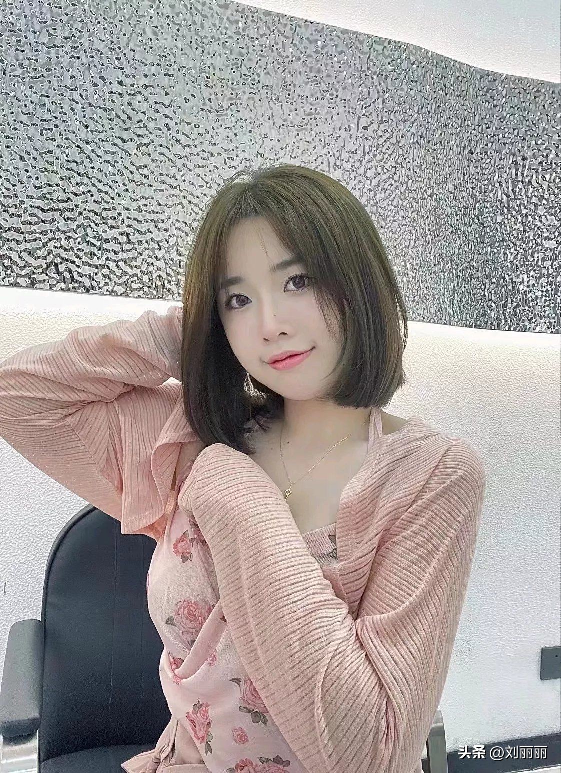 女发这样剪洋气还时尚千万别错过,女发中长发尾怎么剪柔和