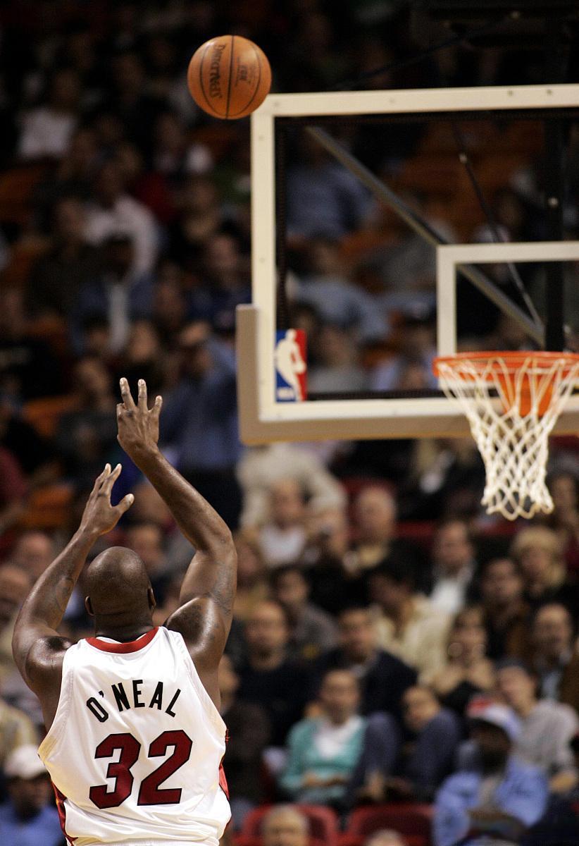 篮球比赛罚篮怎么站位,篮球队员罚篮5个站位位置图