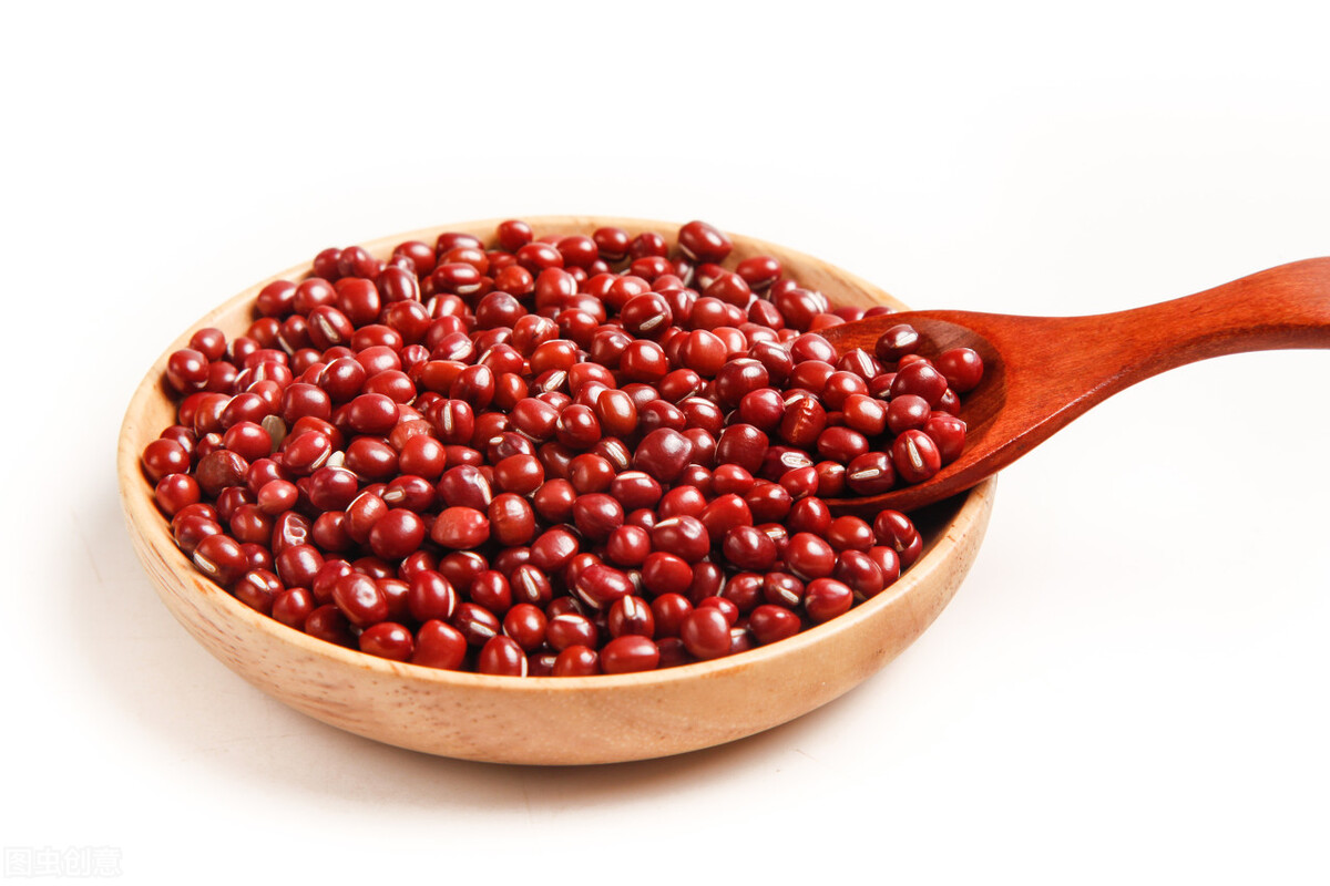 红豆薏米粥和赤小豆薏米粥的区别,薏米红豆粥里的红豆是红小豆吗