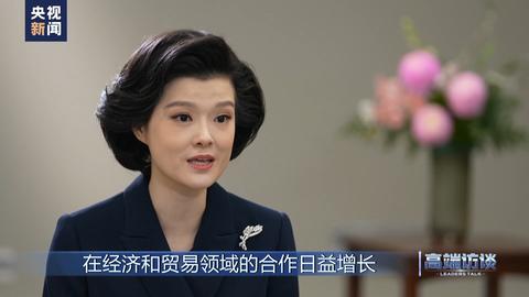 比利时前总统莱特姆,专访日本前首相