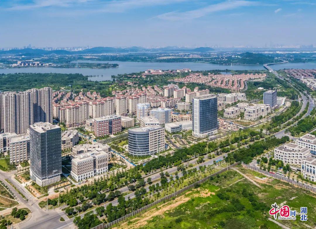 从一张蓝图到盛景呈现,从一纸蓝图到拔地而起