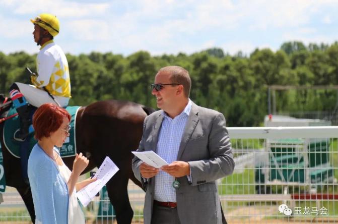 阿卡娜拍卖行马修：玉龙非常出色，希望中国马主来法国！