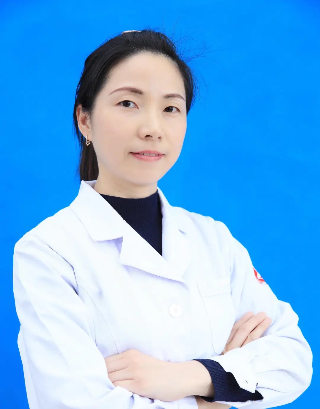 牙齿长小犄角,牙齿侧面长犄角