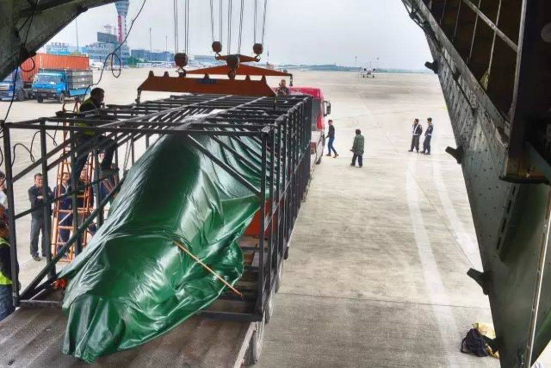 年轻人的朴素穿搭,年轻人工作服搭配