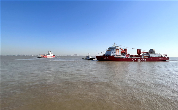 上海边检机关靠前服务助力“双龙探极”