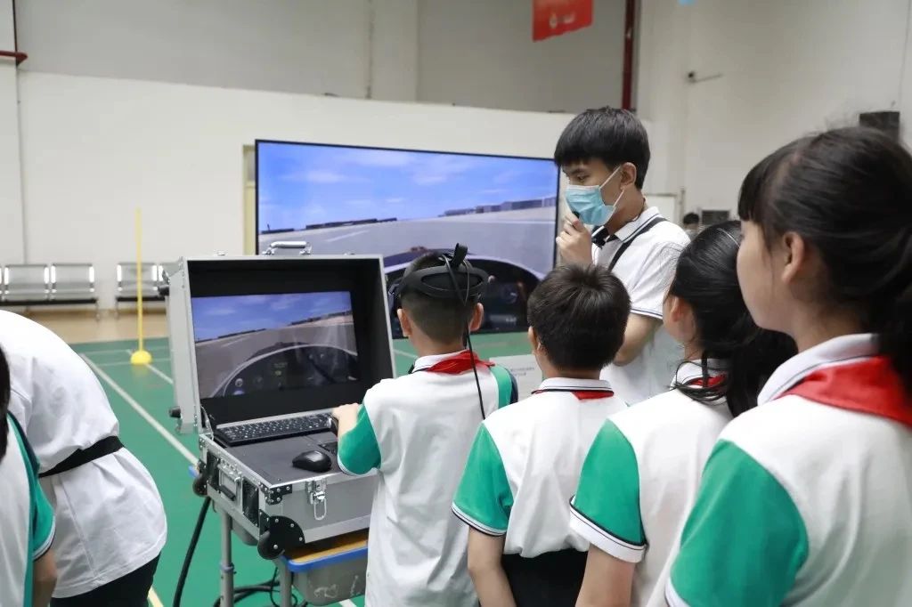 浐灞第三十二小学荣获“西安市科技教育特色学校”称号