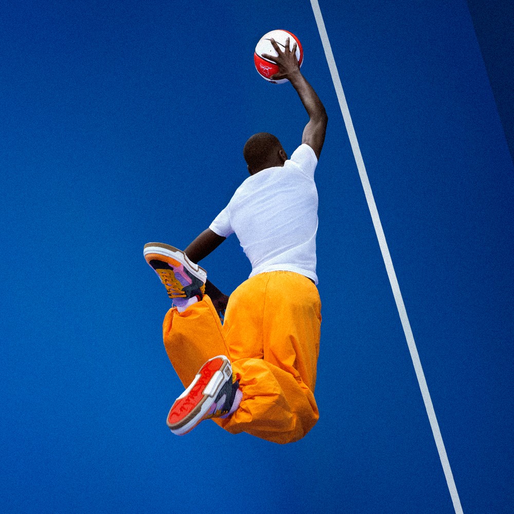 明星都在穿的CL「红底鞋」！居然是这种脚感！