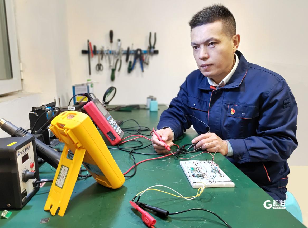 发明智能医生机器人,地铁无人化检修机器人