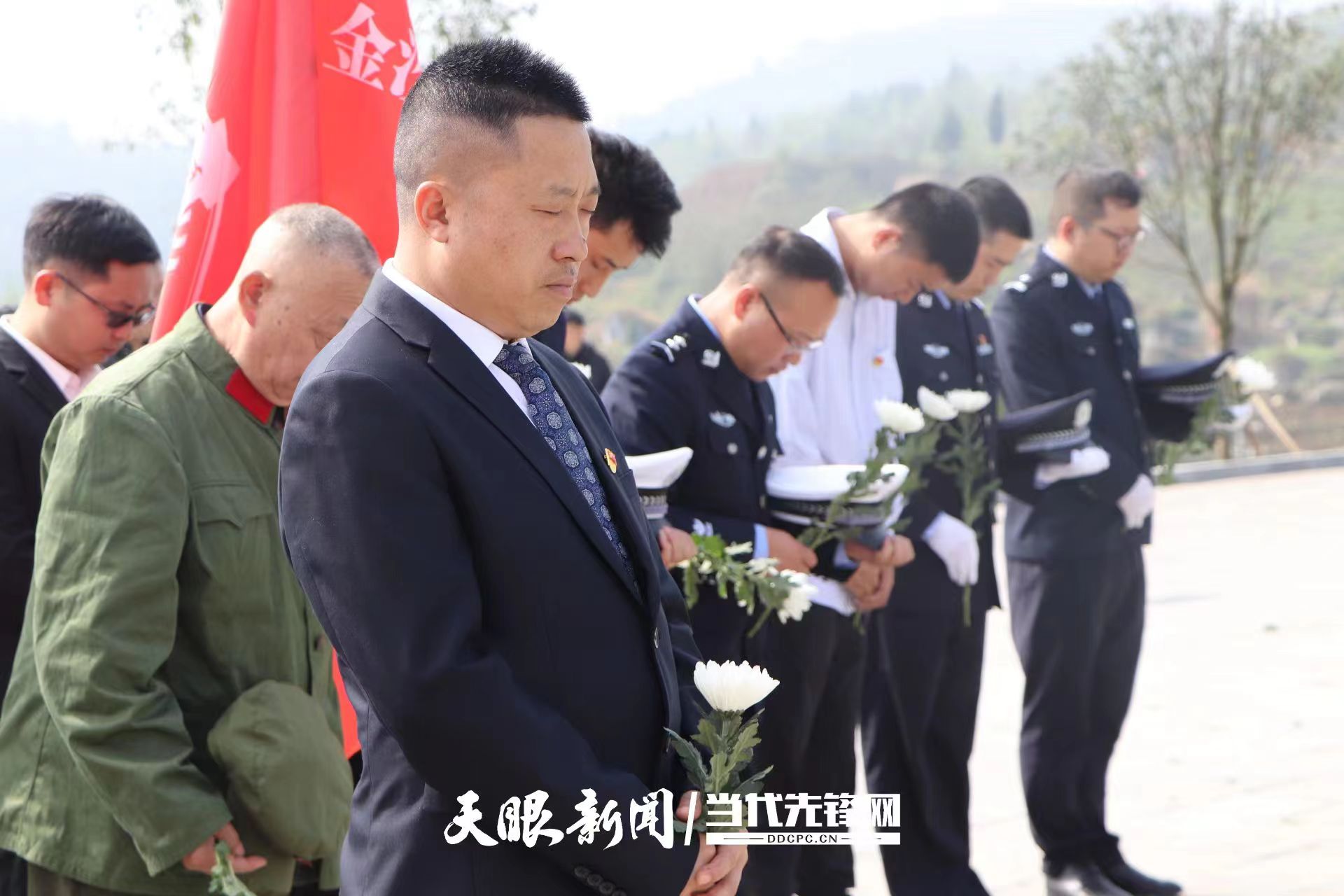 金沙鼓场街道：清明祭扫，缅怀先烈