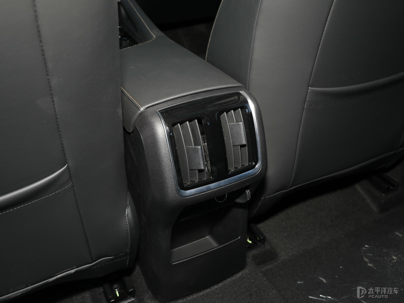 奔腾b70新款2024款成交价,奔腾b70新款尊享型能优惠多少钱