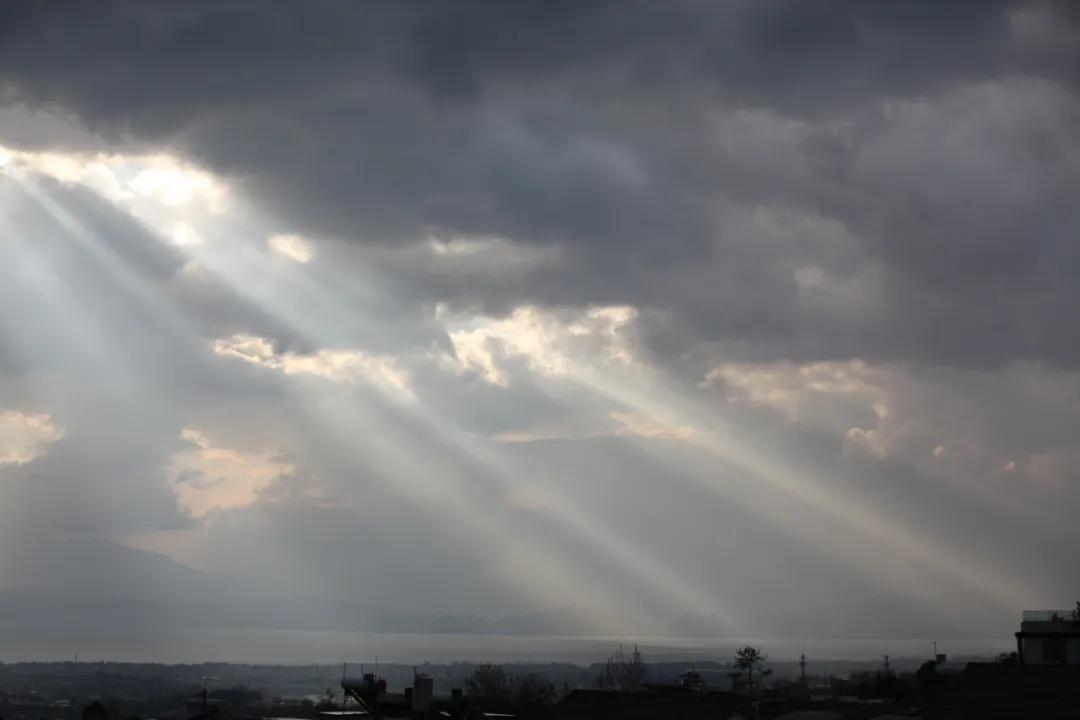 有一种美叫做大理苍山,有一种美叫天上的云