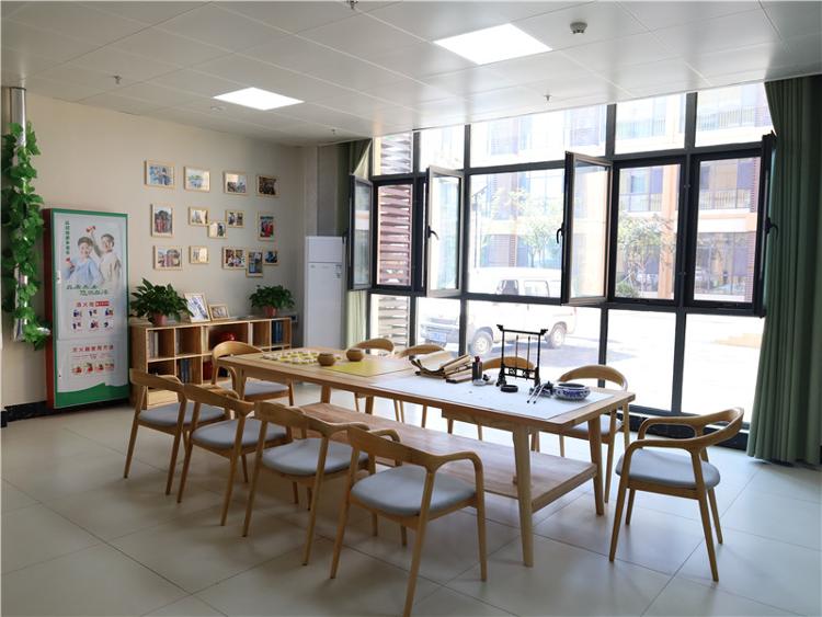 颜庄街道：服务群众零距离打好为民服务“组合拳”