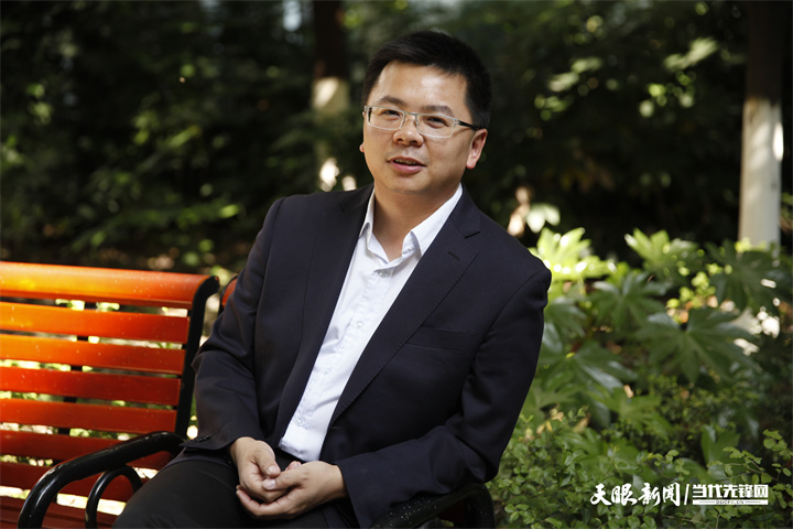 贵阳清华中学夏江简历,清华小学校长讲双减