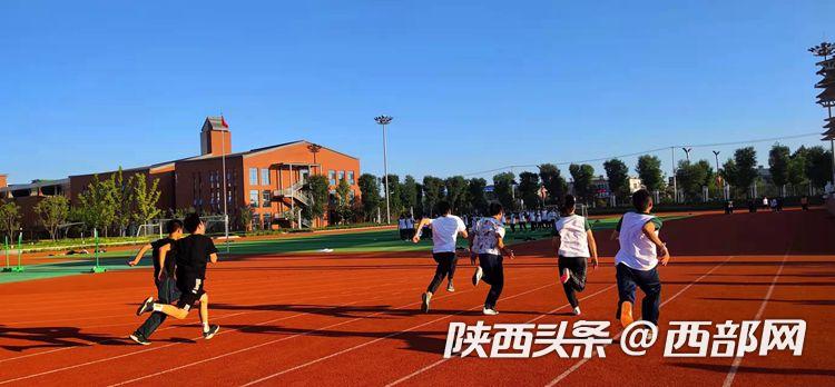 富平莲湖中学李向锋,富平县莲湖初级中学校长李向峰