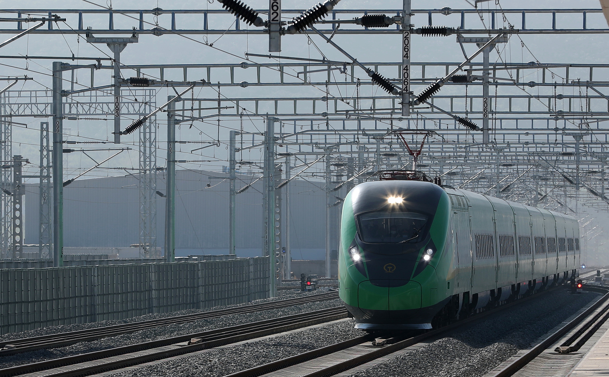 中老铁路澜沧号始发终到车站,中老铁路澜沧号抵达昆明