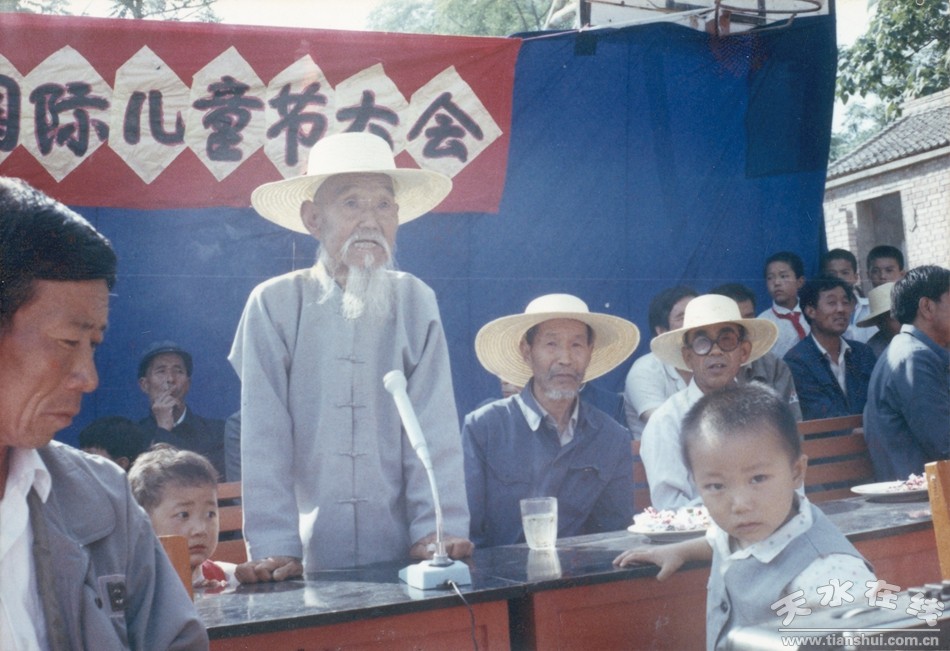 美德活动幼儿园小班,庆元旦迎新年礼仪嘉年华亲子活动
