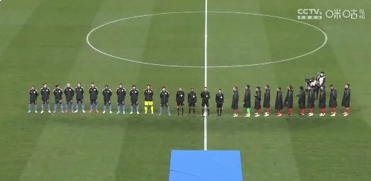 刚刚，国足客场0:2输给日本，有球迷自嘲“日本队门将长啥样？”