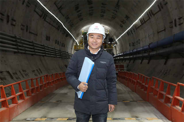 新春走基层点赞他们接力干了30载,新春走基层坚守一线为健康护航