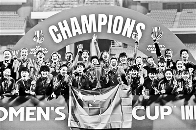 铿锵玫瑰为中国女足助威,铿锵玫瑰感谢大家支持