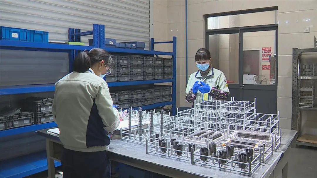 2.5厘米的“小刀”，为什么能卖到2万8？