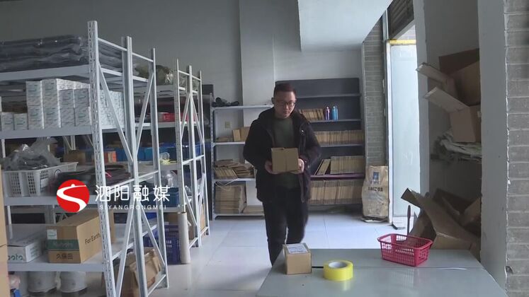 农机合作社带动农民脱贫致富,做农机网上销售的平台