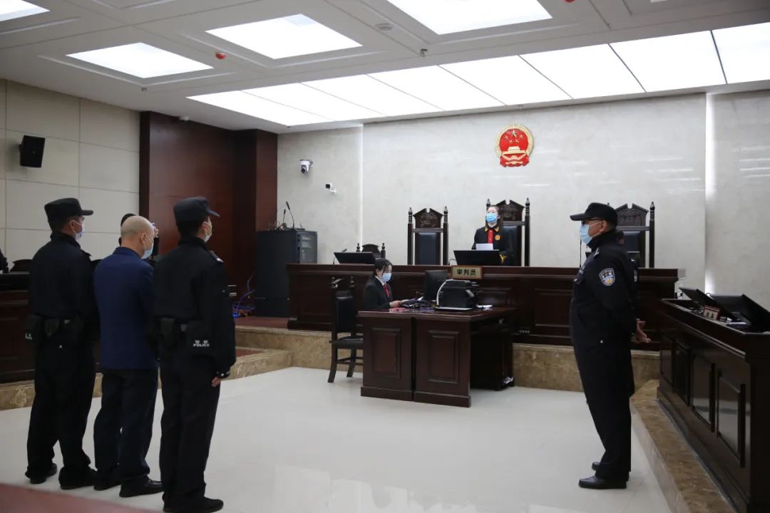 法庭大打出手演练,法庭打架互殴事件