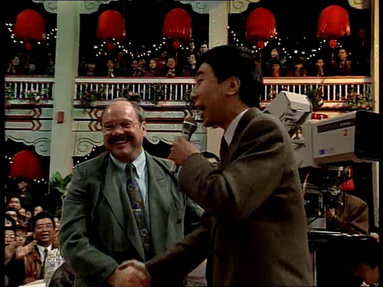 文体携手助推“爱的奉献”?相声小品+中国男足也能奉献正能量IP