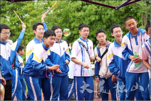 独山第三中学：坚守教育初心努力构建人才工作大格局