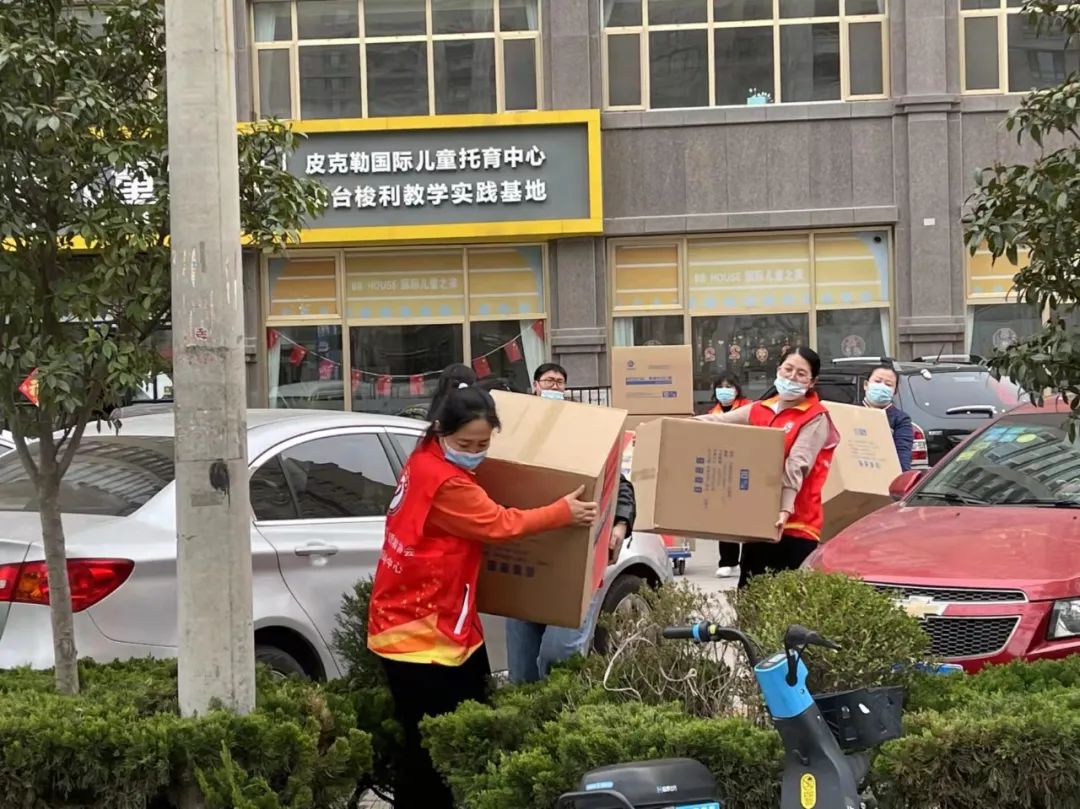 文明实践志愿者抗疫图片,文明风采志愿者