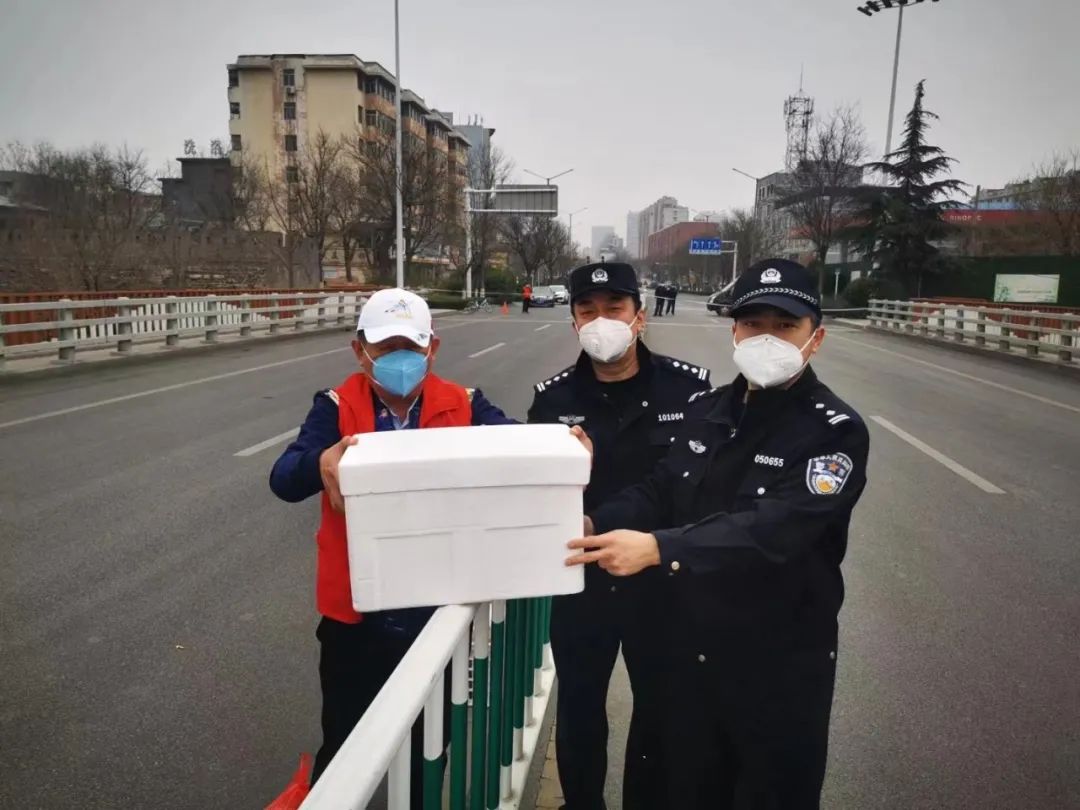 文明实践志愿者抗疫图片,文明风采志愿者