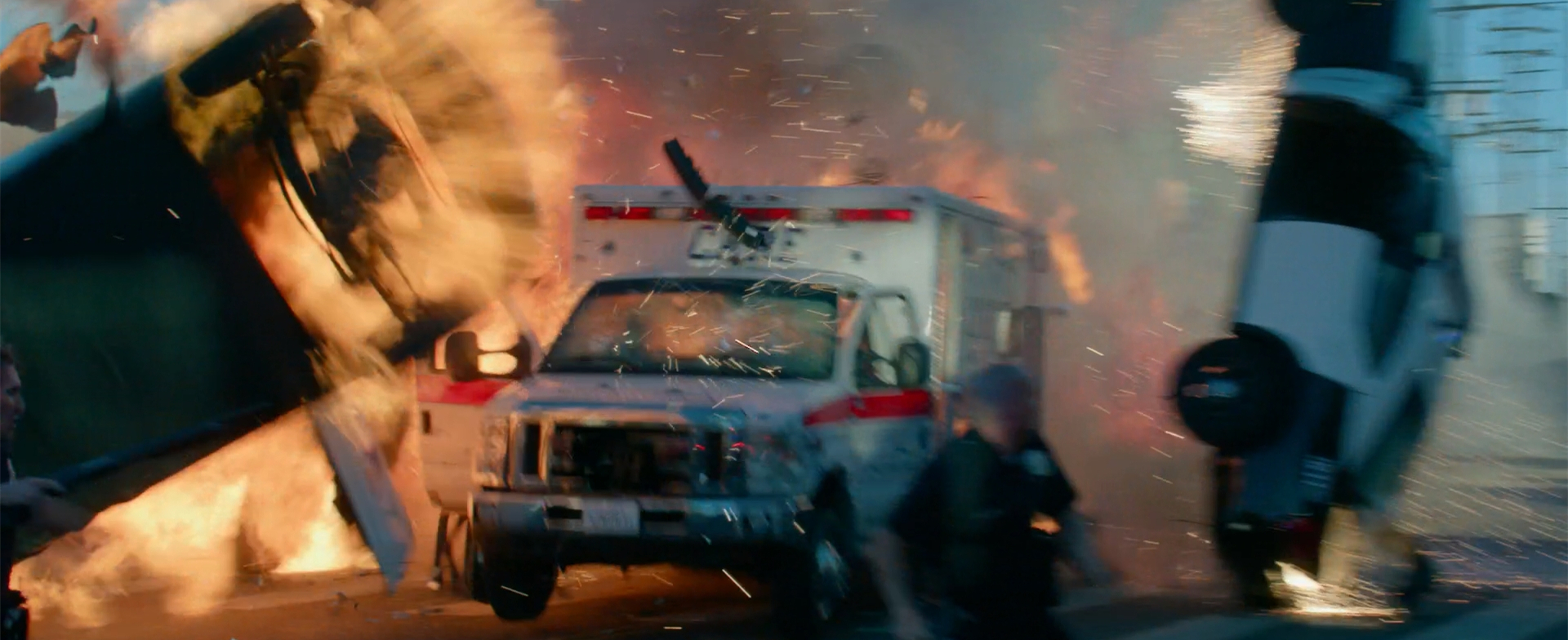 五一档8部新片强势来袭,五一剧荒电影推荐