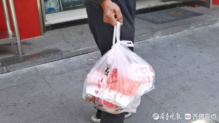 温度济南｜济南一凉皮店只送不卖志愿者等有需要的市民可以取用