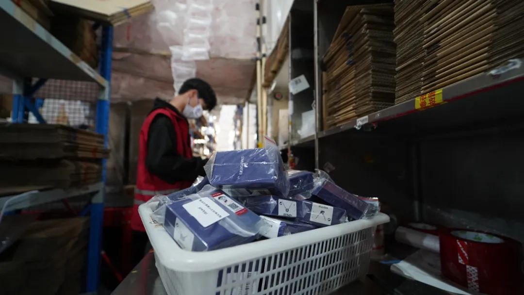 鉴定师年薪百万,网传年薪百万元