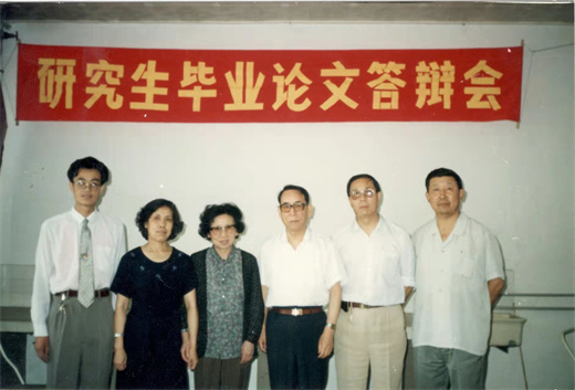 总有一个人会为你奔赴而来,你向我奔赴而来儿童版文案